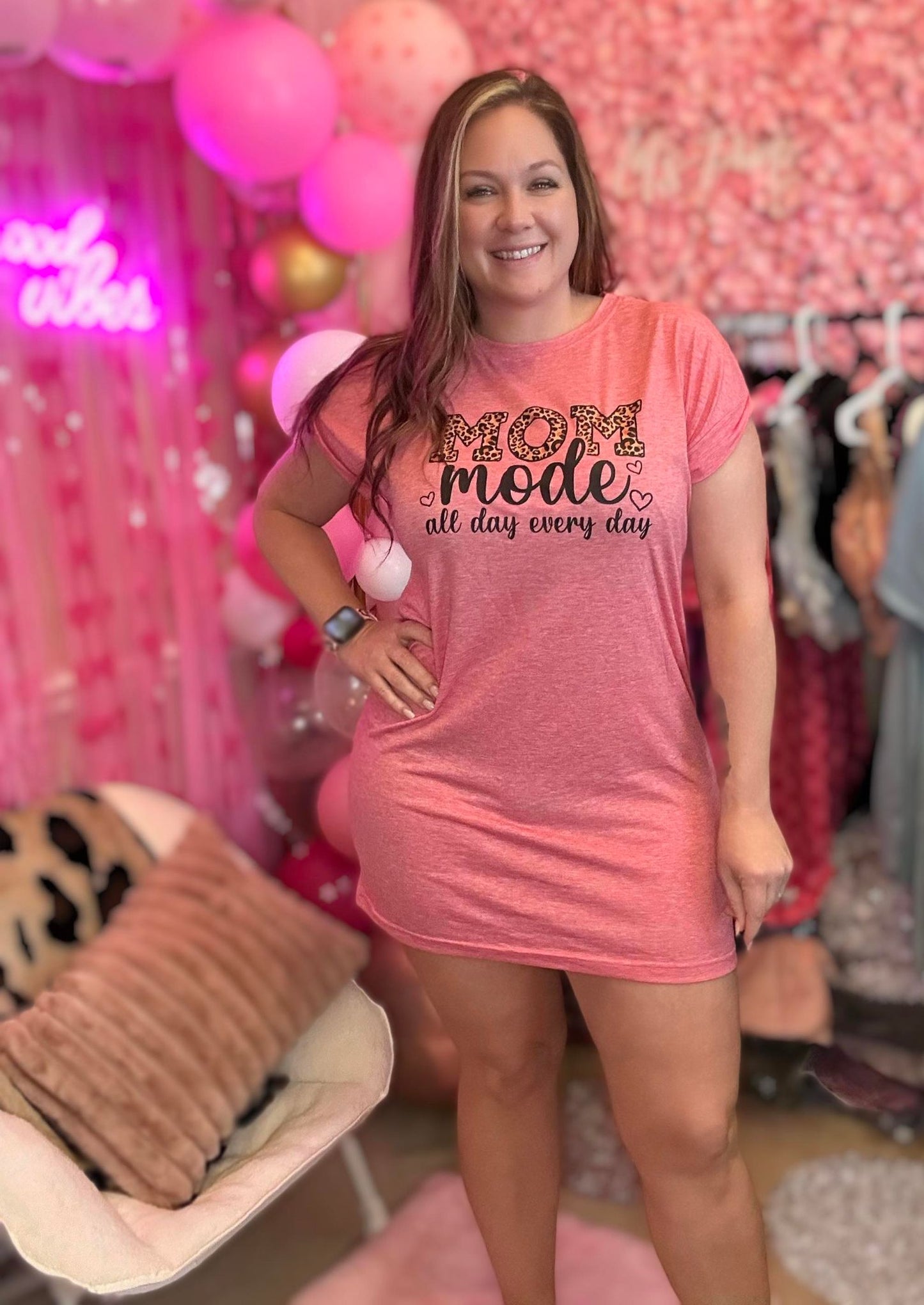 Mom Mode Universal Tee/Moo Moo